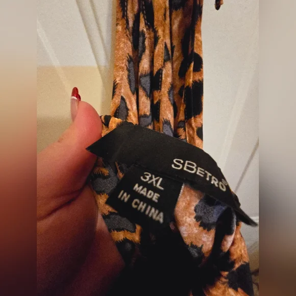 Plus Size Leopard Print Jumpsuit - Picture 5 of 5